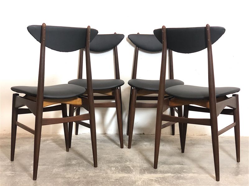 Set di 4 sedie scandinave vintage in legno e skai, 1950-1960